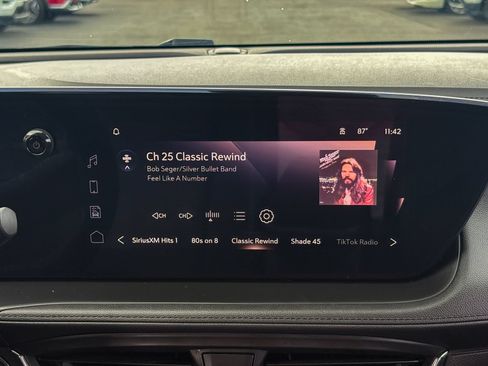 Used 2024 Buick Encore GX Preferred w/ Comfort Package FWD image 34