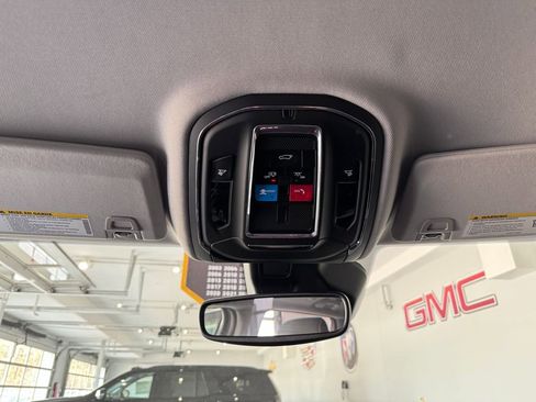 Used 2022 Jeep Grand Cherokee Laredo w/ Luxury Tech Group I image 26