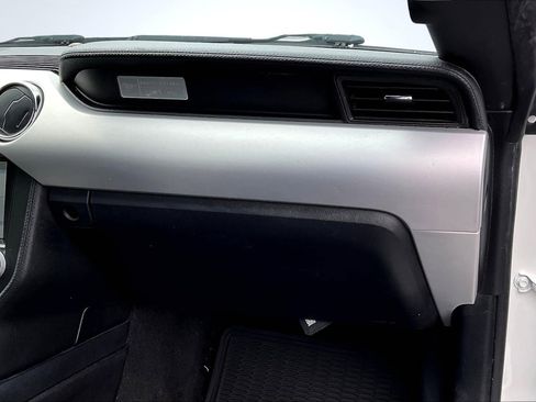 Used 2016 Ford Mustang Premium image 15