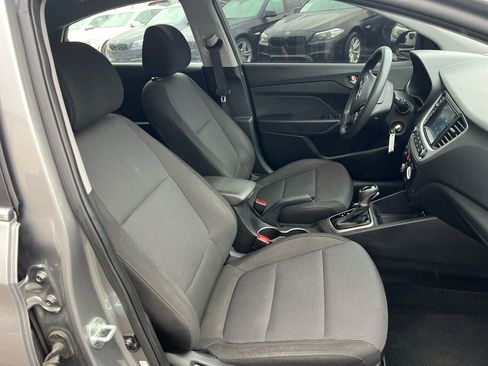 Used 2022 Hyundai Accent SEL image 35