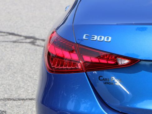 Used 2022 Mercedes-Benz C 300 Sedan image 6