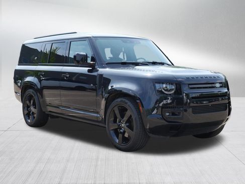 Used 2024 Land Rover Defender 130 V8 AWD/4WD image 7