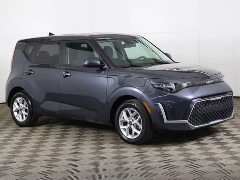 Used 2025 Kia Soul LX w/ LX Technology Package image 47