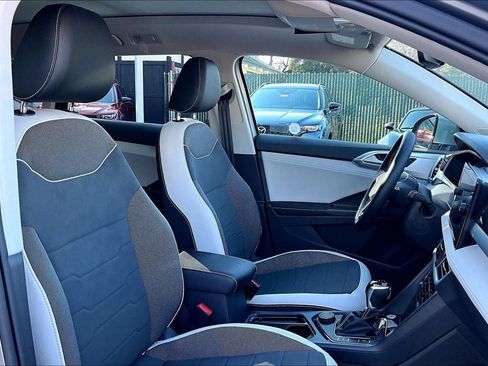 New 2026 Volkswagen Taos SE AWD/4WD image 6