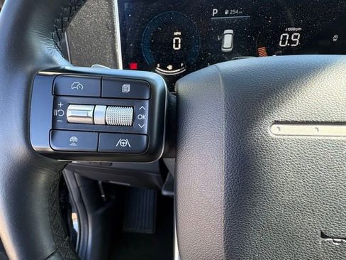 Used 2025 Hyundai Santa Fe SEL AWD/4WD image 14