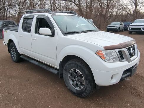 Used 2016 Nissan Frontier PRO-4X w/ Pro-4x Luxury Package image 2