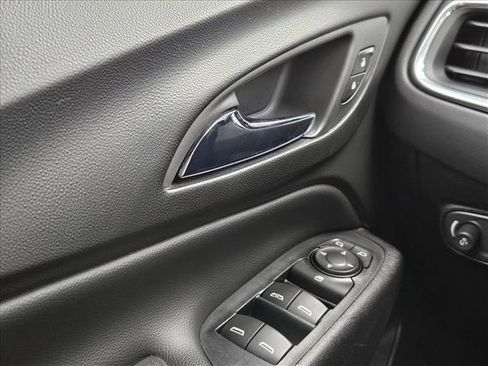 Used 2019 Chevrolet Equinox LT w/ Sun & Navigation Package AWD/4WD image 25