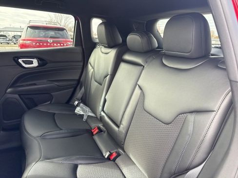 New 2026 Jeep Compass Latitude image 13