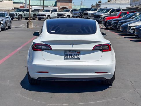 Used 2018 Tesla Model 3 Long Range RWD image 3