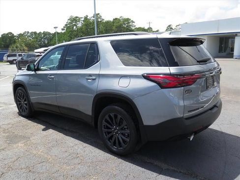 Used 2023 Chevrolet Traverse RS w/ LPO, Floor Liner Package AWD/4WD image 5