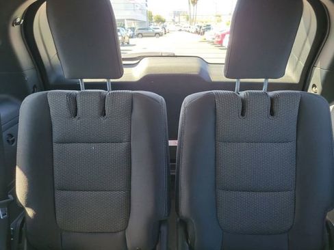 Used 2019 Ford Explorer XLT w/ Equipment Group 201A FWD image 13