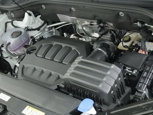 New 2026 Volkswagen Atlas SEL Premium R-Line AWD/4WD image 9