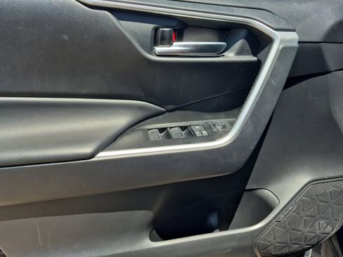 Certified 2025 Toyota RAV4 XLE AWD/4WD image 14