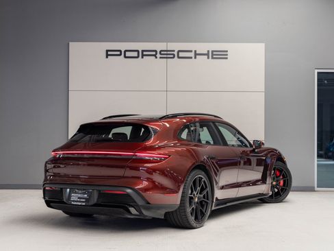 Used 2023 Porsche Taycan GTS image 7