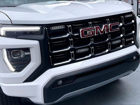 Used 2024 GMC Canyon AT4 image 31