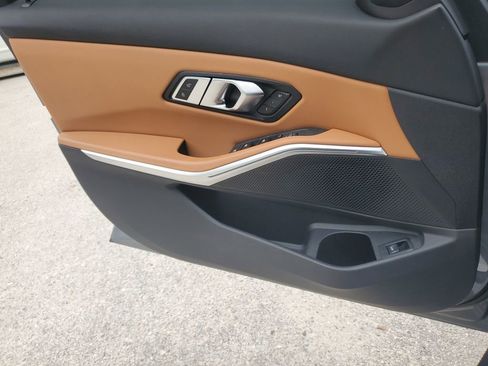 Used 2023 BMW 330i Sedan w/ Convenience Package image 18