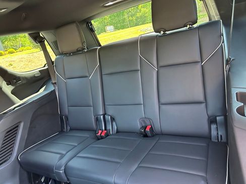 Used 2023 Cadillac Escalade Premium Luxury RWD image 44