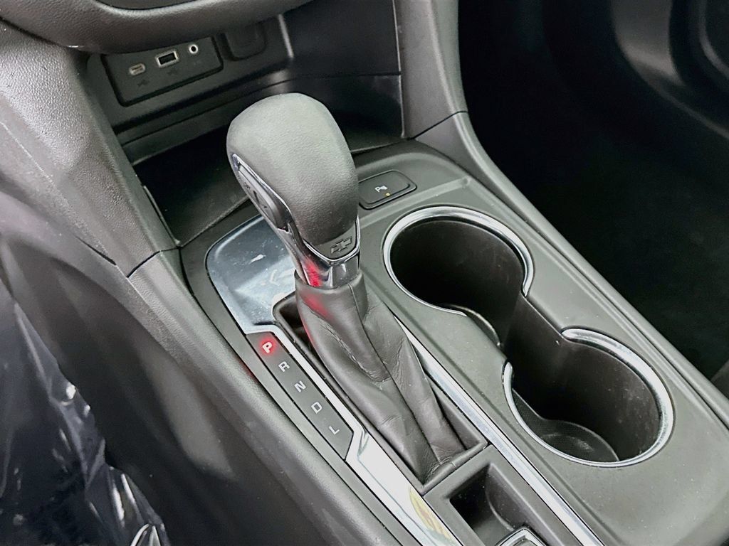 Used 2024 Chevrolet Equinox LT w/ LPO, Floor Liner Package FWD image 24