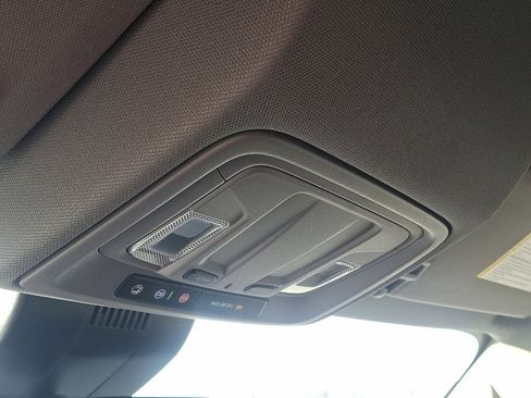 Used 2023 Chevrolet Silverado 1500 LT image 32