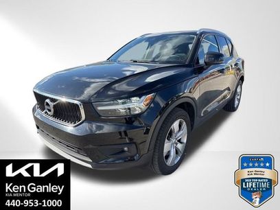 Used 2021 Volvo XC40 T5 Momentum w/ Climate Package
