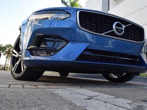 Used 2020 Volvo S90 T6 R-Design image 13