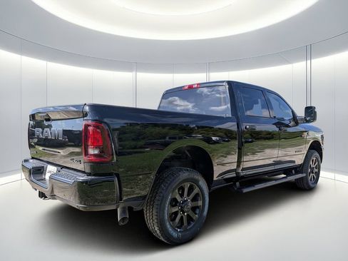 New 2026 RAM 2500 Big Horn AWD/4WD image 4