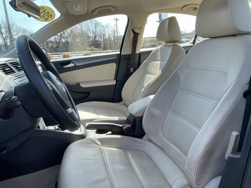 Used 2013 Volkswagen Jetta TDI image 20