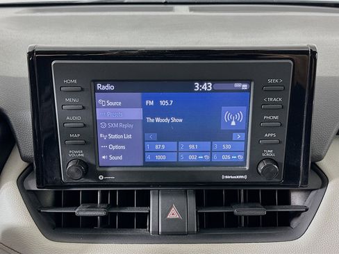 Used 2020 Toyota RAV4 XLE w/ Carpet Mat Package image 21