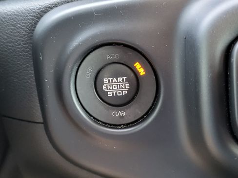 Used 2021 Jeep Wrangler Unlimited Sahara AWD/4WD image 22