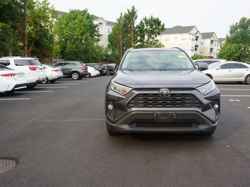 Used 2019 Toyota RAV4 XLE w/ All Weather Liner Package AWD/4WD image 2