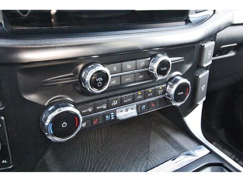 Certified 2022 Ford F150 Platinum w/ Equipment Group 701A High AWD/4WD image 19