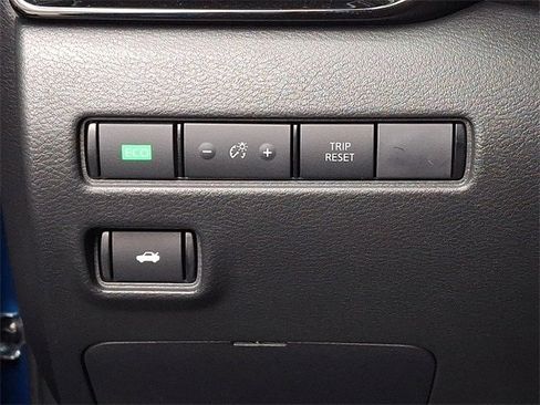 Used 2023 Nissan Sentra SV w/ All-Weather Package image 24