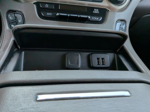 Used 2015 GMC Yukon Denali w/ Premium Package image 19