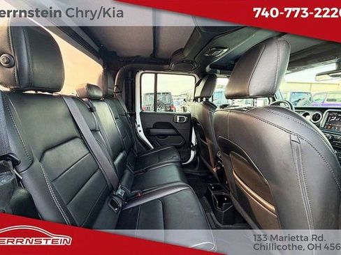 Used 2023 Jeep Gladiator Overland image 25