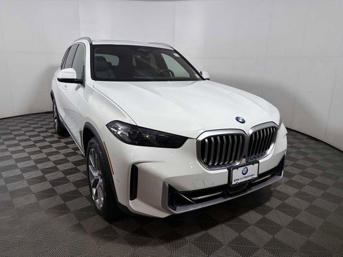 Certified 2024 BMW X5 xDrive40i AWD/4WD image 2