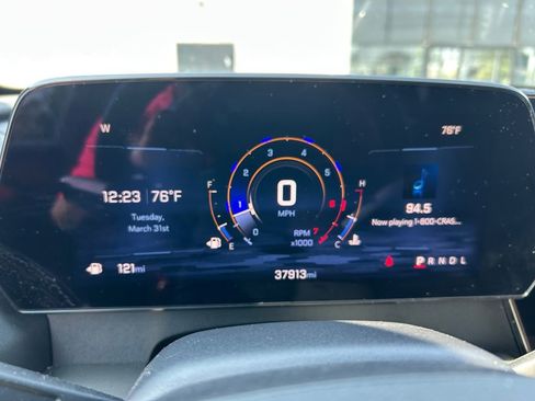 Used 2025 Chevrolet Traverse LT image 24