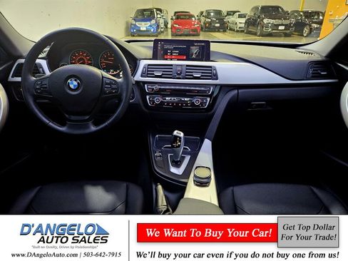 Used 2018 BMW 320i Sedan image 23