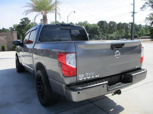 Used 2018 Nissan Titan SV w/ SV Convenience Package RWD image 27