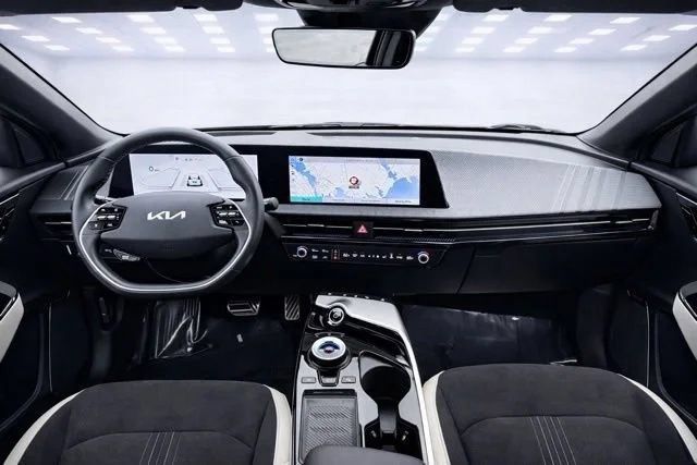 Used 2023 Kia EV6 GT-Line w/ GT-Line Suede Seat Package AWD/4WD image 19