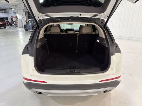 Used 2024 Lincoln Corsair Reserve image 27