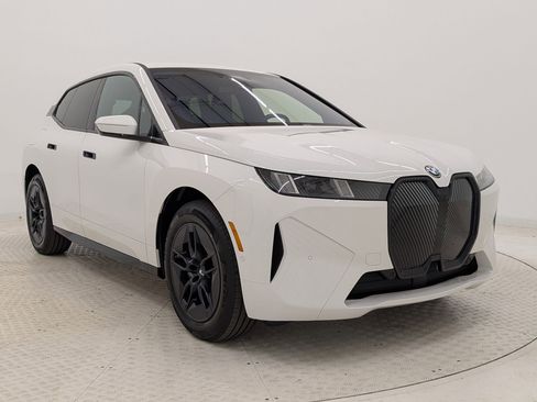 New 2026 BMW iX xDrive45 AWD/4WD image 7