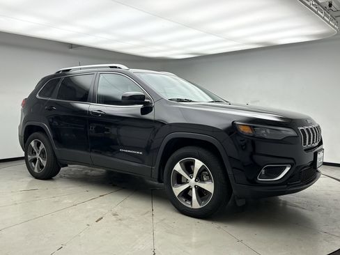 Used 2019 Jeep Cherokee Limited image 7