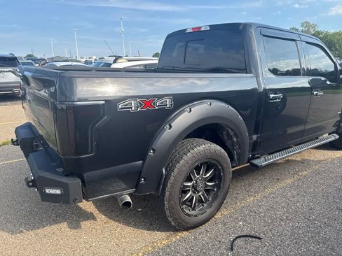 Used 2015 Ford F150 XLT w/ Equipment Group 302A Luxury AWD/4WD image 14