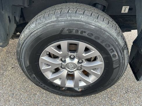 Used 2017 Toyota Tacoma SR5 image 10