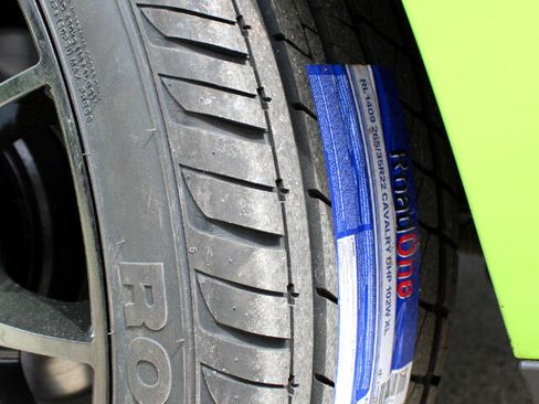 Used 2015 Dodge Challenger R/T Plus image 10