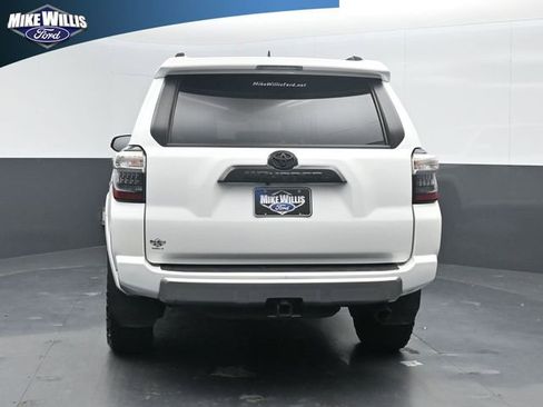 Used 2023 Toyota 4Runner TRD Off-Road Premium AWD/4WD image 6