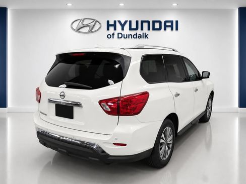 Used 2019 Nissan Pathfinder S FWD image 4