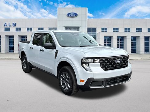 New 2026 Ford Maverick XLT image 4