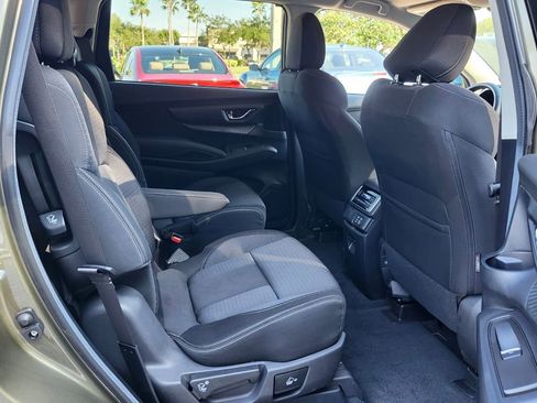 Used 2024 Subaru Ascent Premium w/ Convenience Package image 17