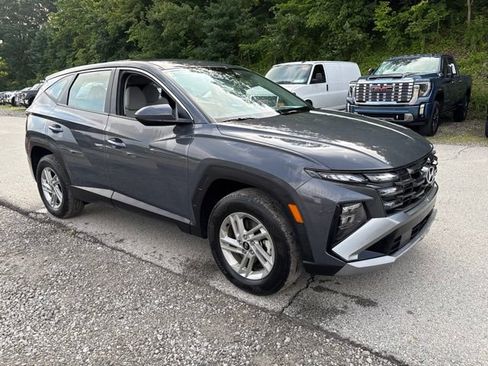 Used 2025 Hyundai Tucson SE AWD/4WD image 7